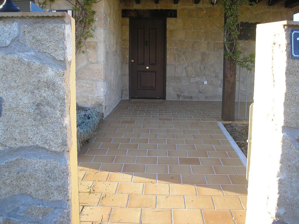 Hostal Casa Pico Zapatero Sotalbo Exterior foto
